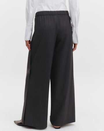 TWP Dark charcoal Eva Pant with Tux Pleat in Ultrafine Stretch Suiting view 12