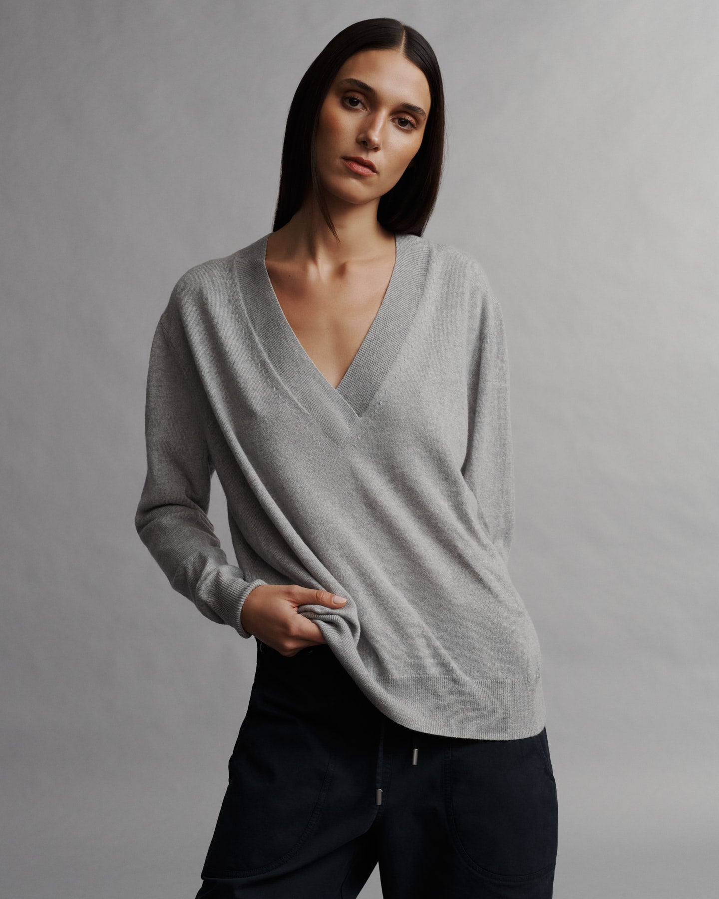 DKNY grey 100% high quality Cashmere v neck woman’s sweater medium