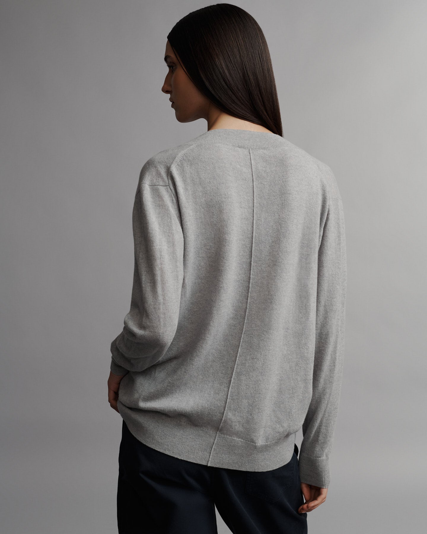 TWP Light heather grey Deep V Sweater in Cashmere view 5